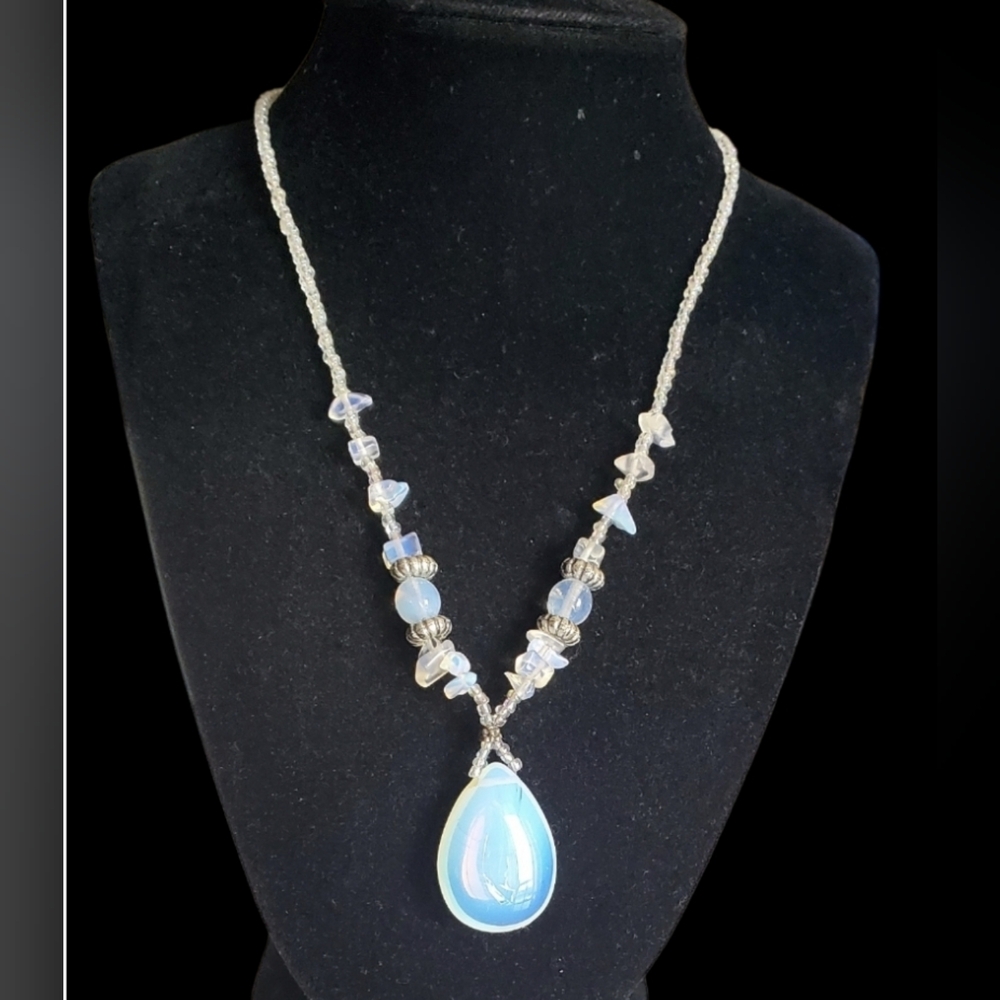 Vtg. Handmade Teardrop Opalite Pendant Necklace